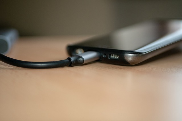 USB-C Standards Explained: What Are the Differences Between USB 2.0, USB 3.0, and Thunderbolt?